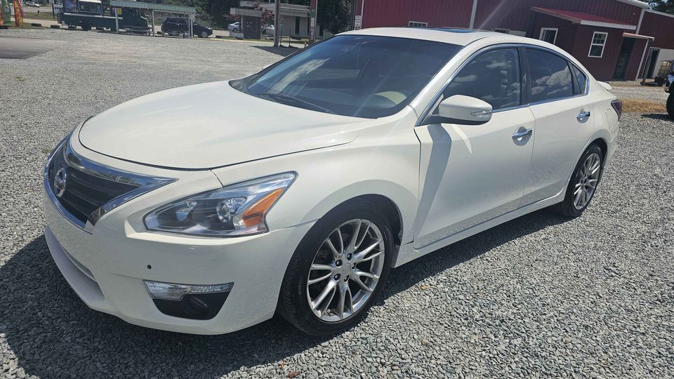 2015 Nissan Altima · 3.5 SL Sedan 4D