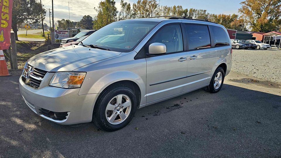 2010 Dodge Grand Caravan · SXT Minivan 4D